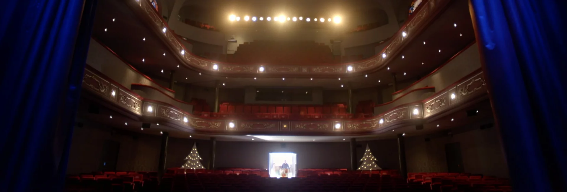 Kom in de kerststemming dankzij de nieuwe kerstclip: Samson de Kersthond