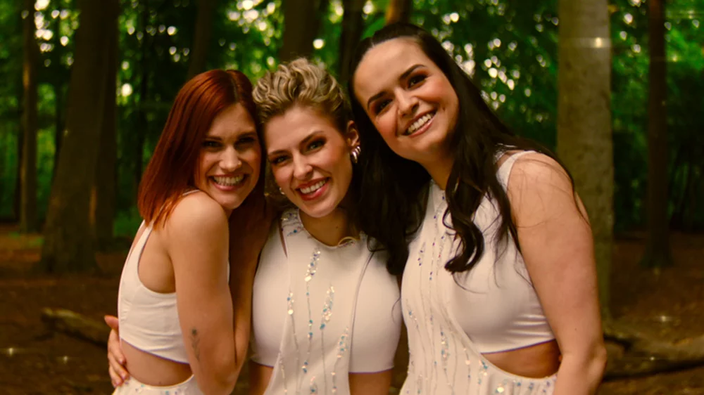 K3 lanceert hun nieuwste videoclip 'Goden'!